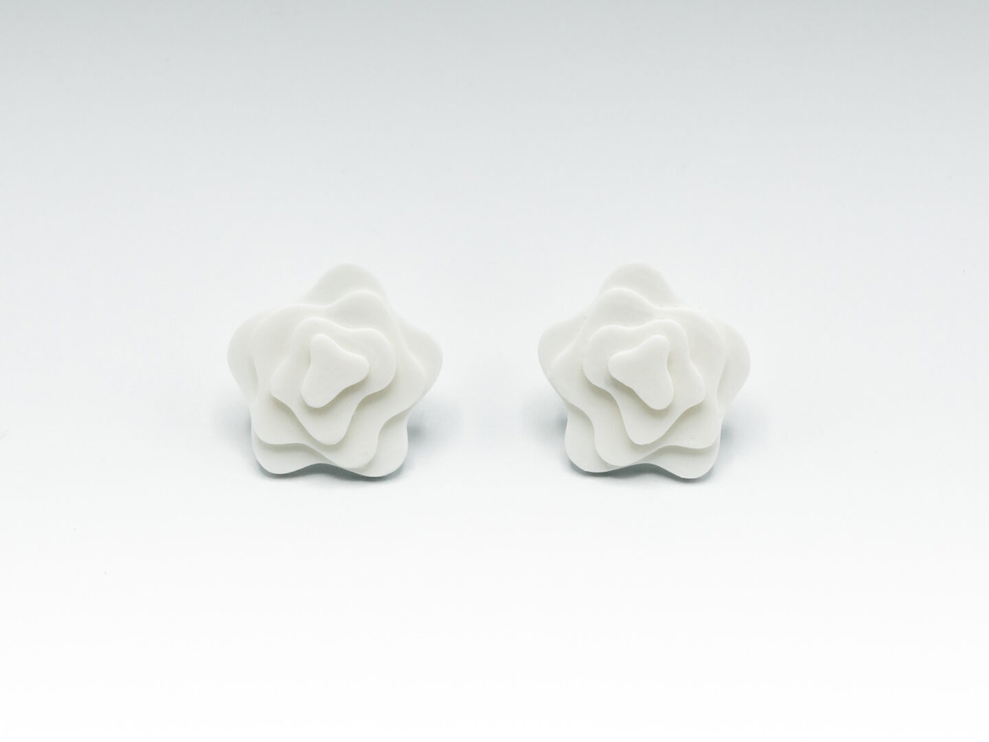 Dune's Flower Mini Earrings - Image 7